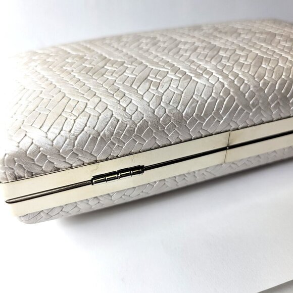 Elegant White Cream Evening Clutch Purse Cocktail Purse Wedding Evening Purse - Picture 6 of 12